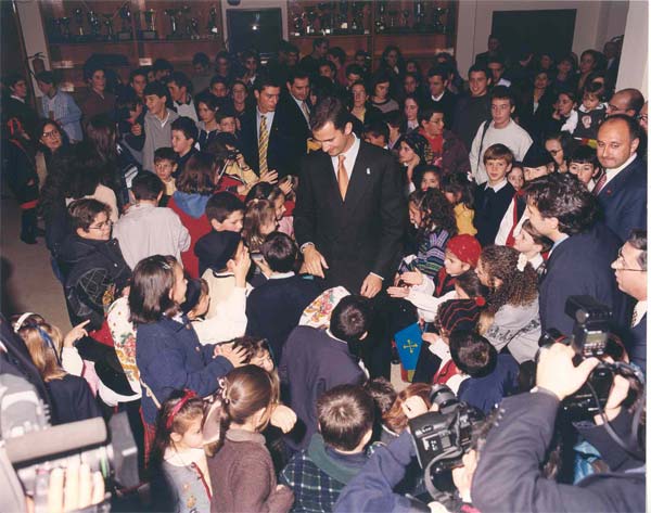 Su Alteza Real, D. Felipe de Borbón, Príncipe de Asturias, en su visita al Colegio Público Aurelio Menéndez