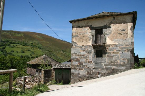 Casa Sebastian o Da Torre en Villardecendias